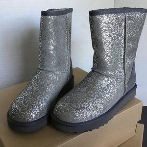 NIB ! UGG CLASSIC SHORT II FOIL GLAM